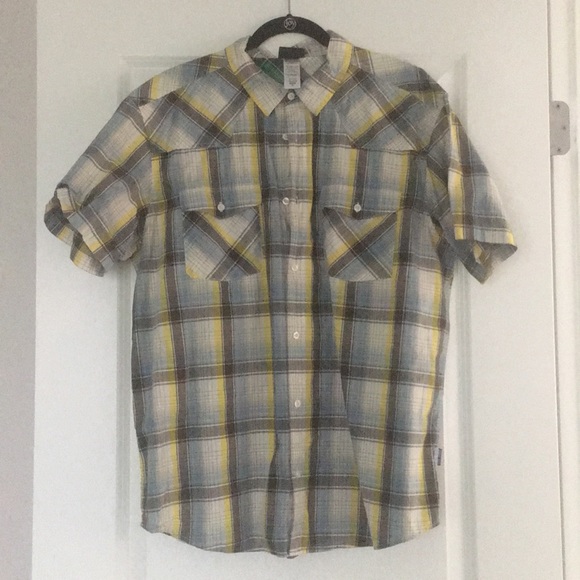 Patagonia short-sleeve button down. - Picture 1 of 3